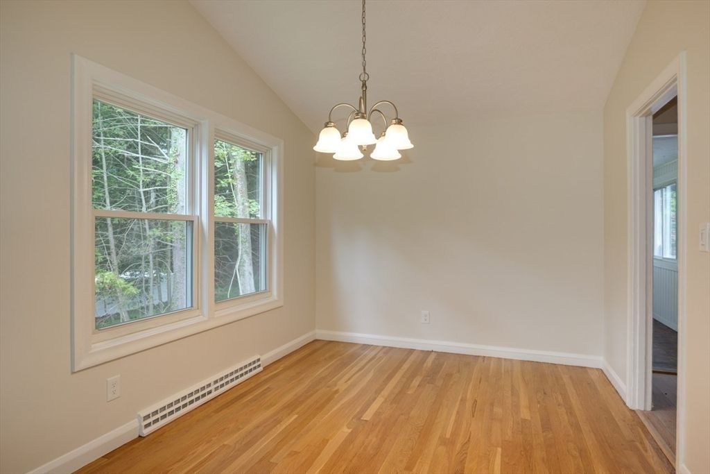 Empty room, Interior, Pendant Lights, Wood Texture Flooring