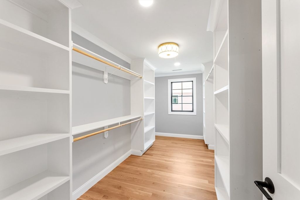 Interior, Walk-in Closets, Wood Texture Flooring