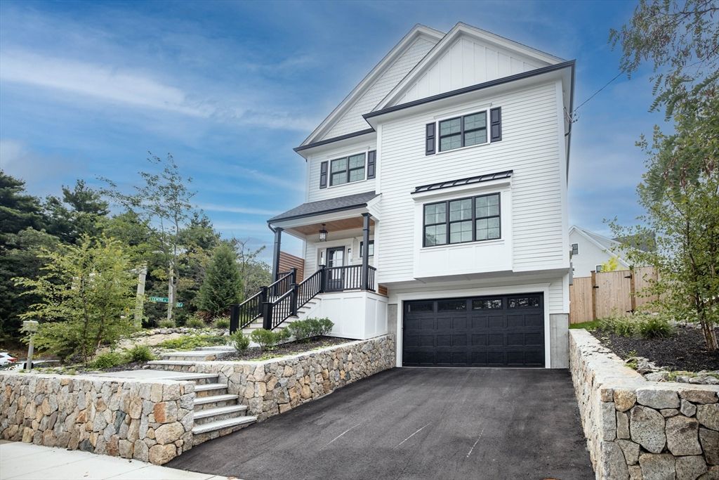 Attached, Exterior, Facade, Farmhouse