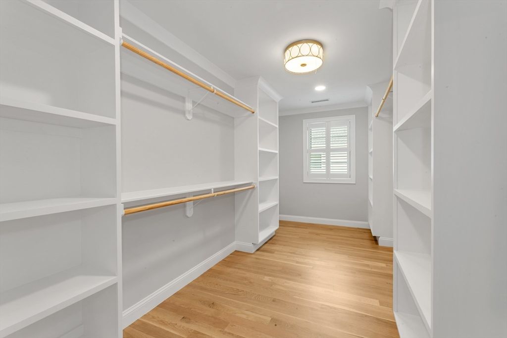 Interior, Walk-in Closets, Wood Texture Flooring
