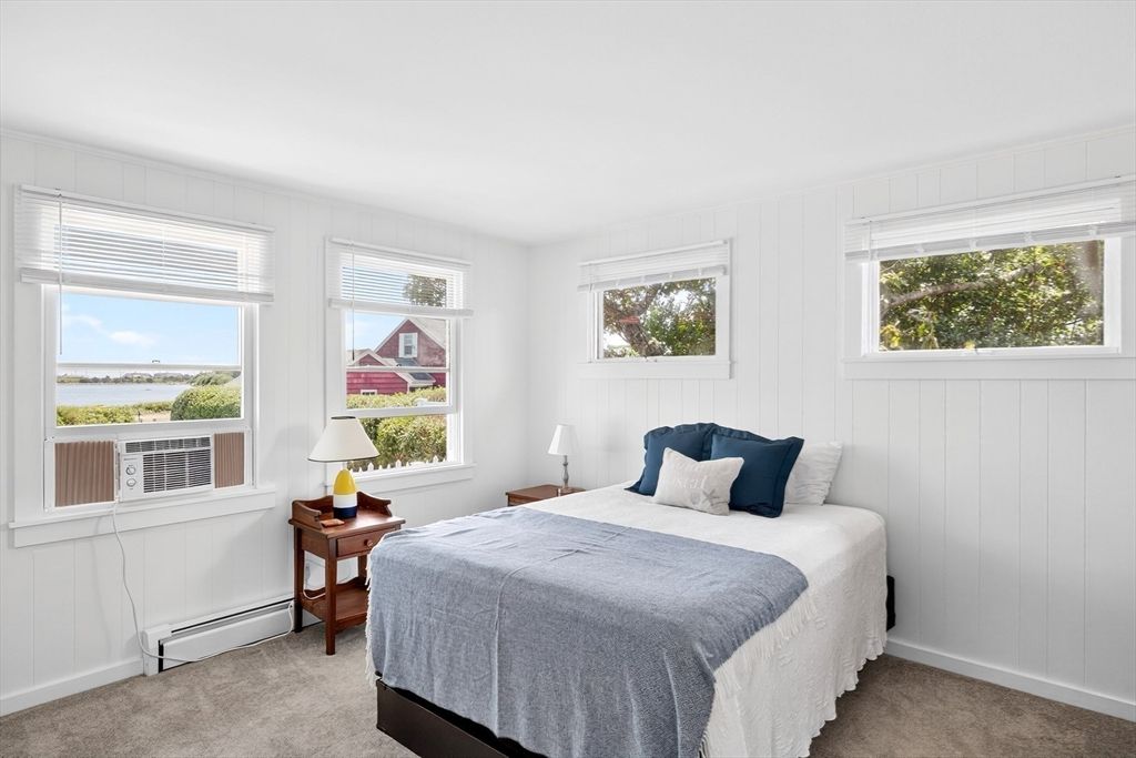 Bedroom, Interior, Water