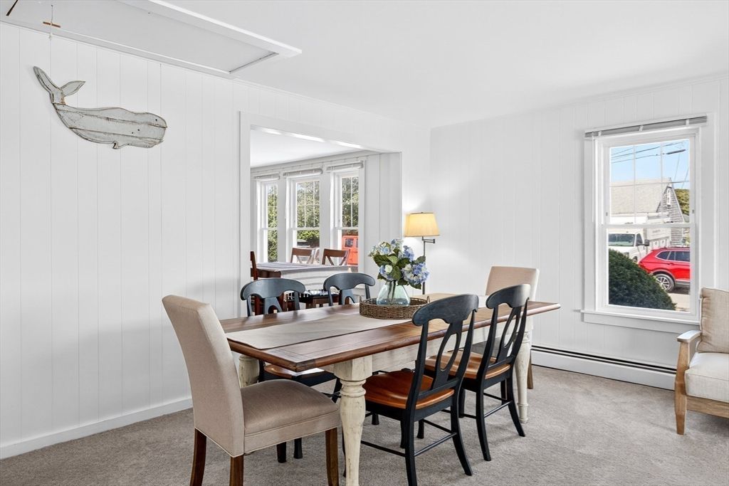 Dining room, Interior