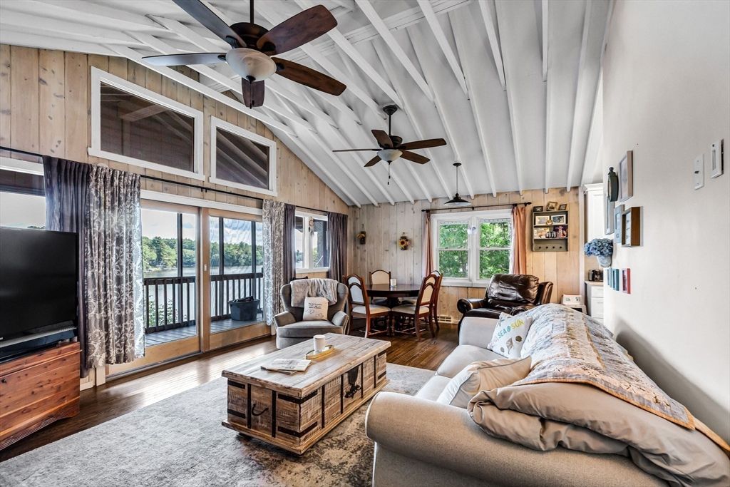 Dining room, Interior, Living room, Wood Texture Flooring