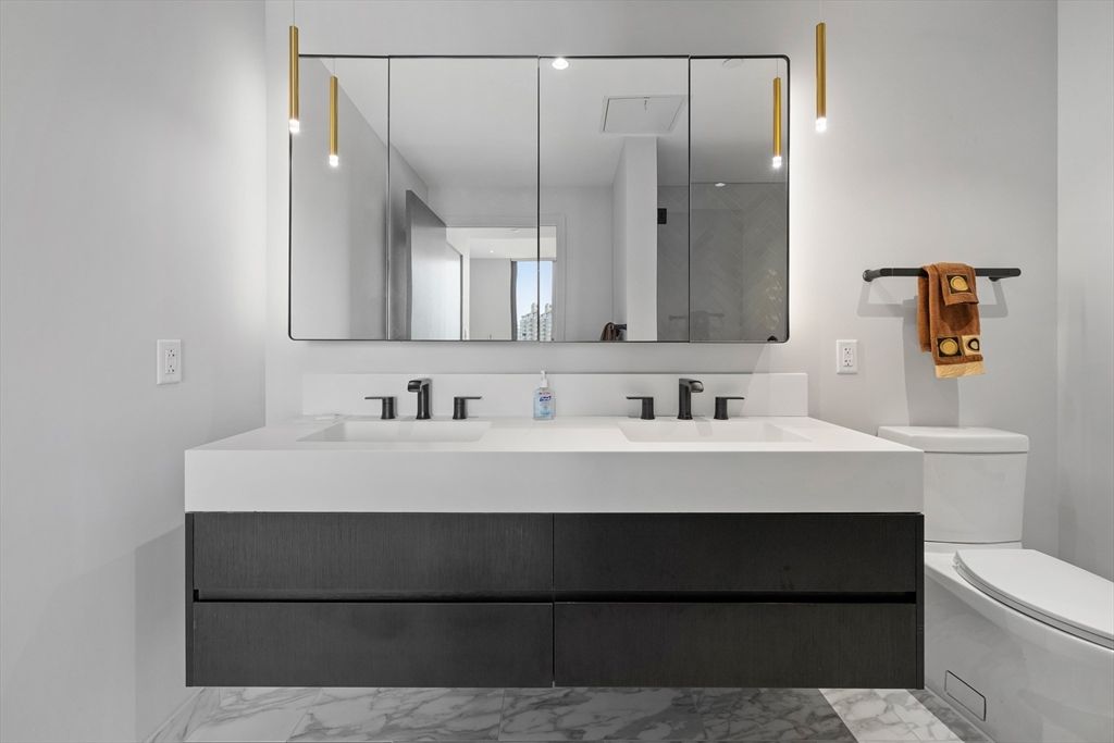 Bathroom, Dual Sink Vanities, Interior, Marble