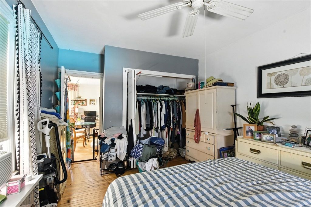 Bedroom, Interior, Walk-in Closets, Wood Texture Flooring