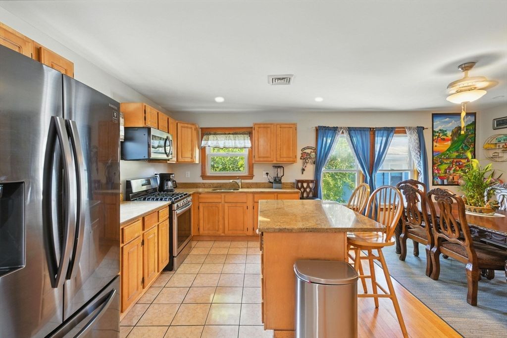Dining room, Interior, Kitchen, Recessed Lighting