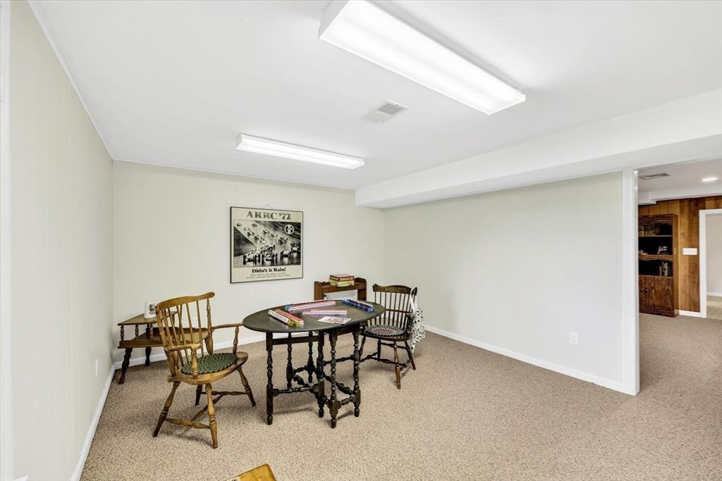 Dining room, Interior, Recessed Lighting