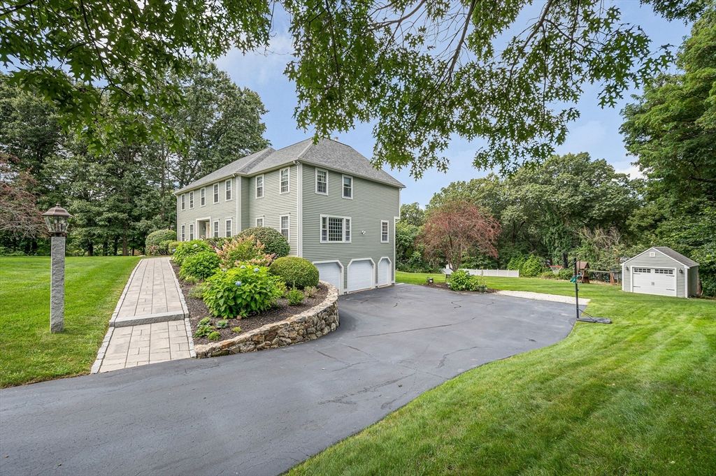 Backyard, Detached Garage, Exterior