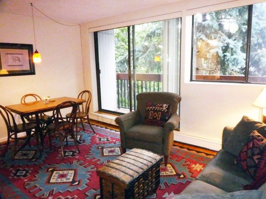 Dining room, Interior, Pendant Lights