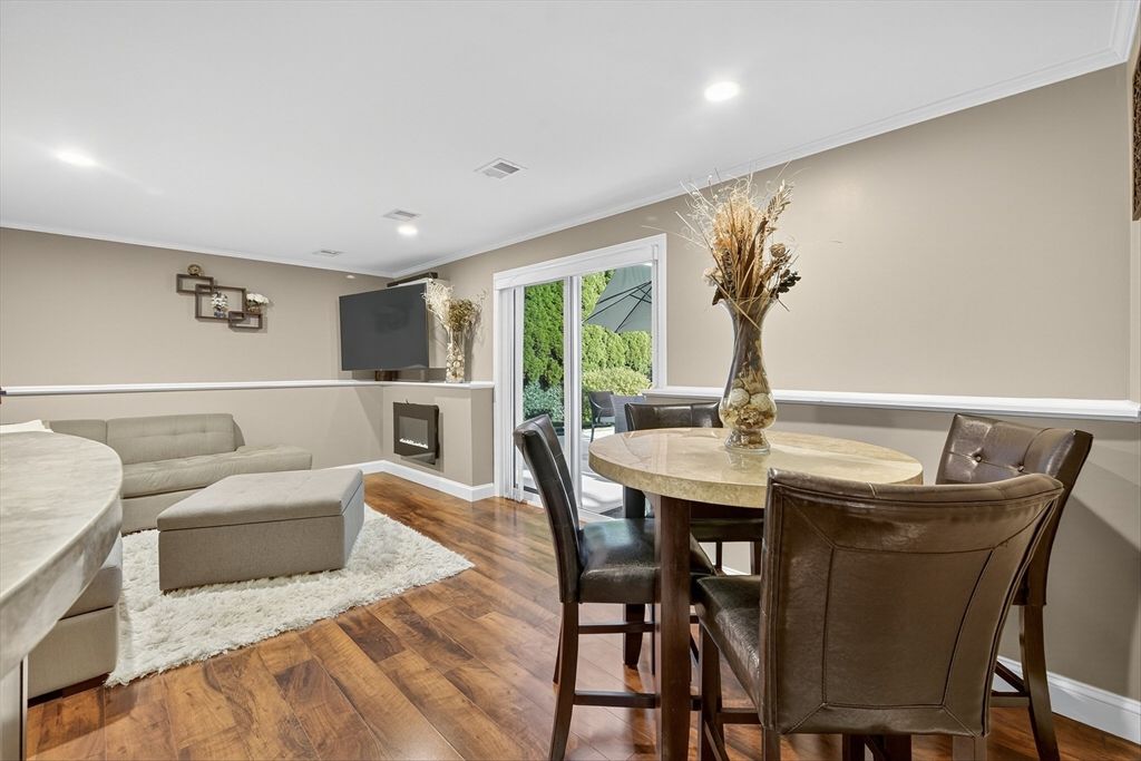Dining room, Interior, Recessed Lighting, Wood Texture Flooring