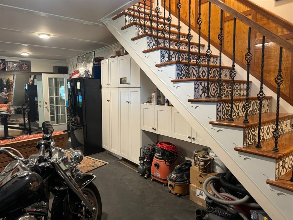 Fitness Equipment, Interior, Recessed Lighting