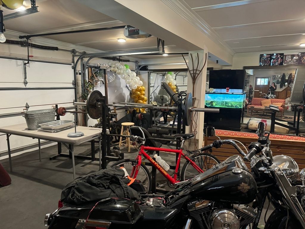 Fitness Equipment, Garage, Interior