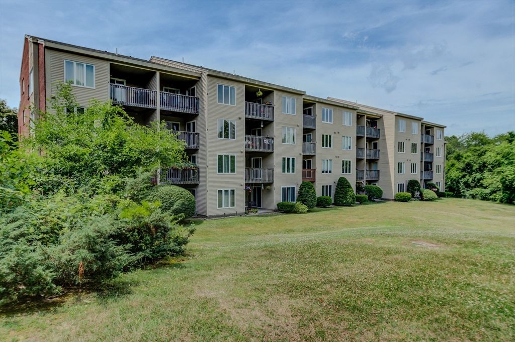 Backyard, Exterior, Facade, Condo Building