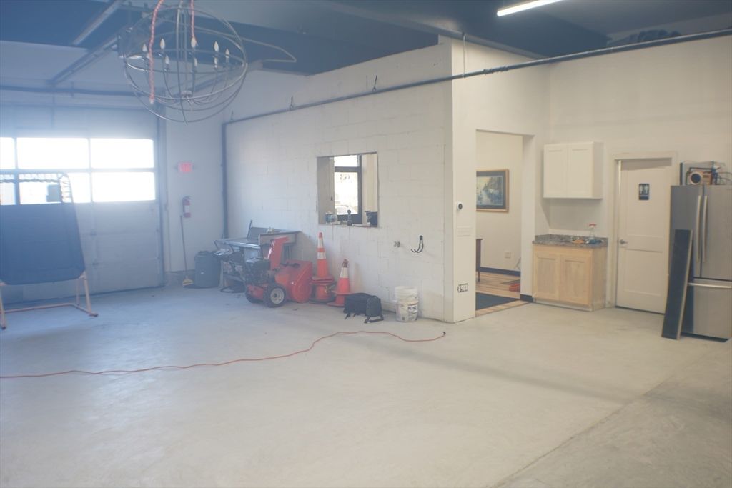Garage, Interior