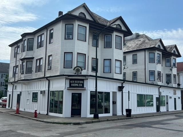 Exterior, Facade, Queen Anne Victorian