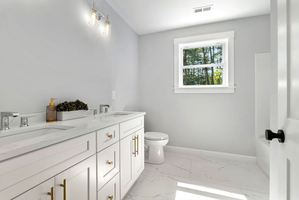 Bathroom, Dual Sink Vanities, Interior, Marble