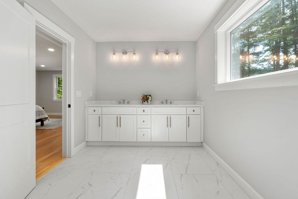 Bathroom, Dual Sink Vanities, Interior, Marble, Recessed Lighting