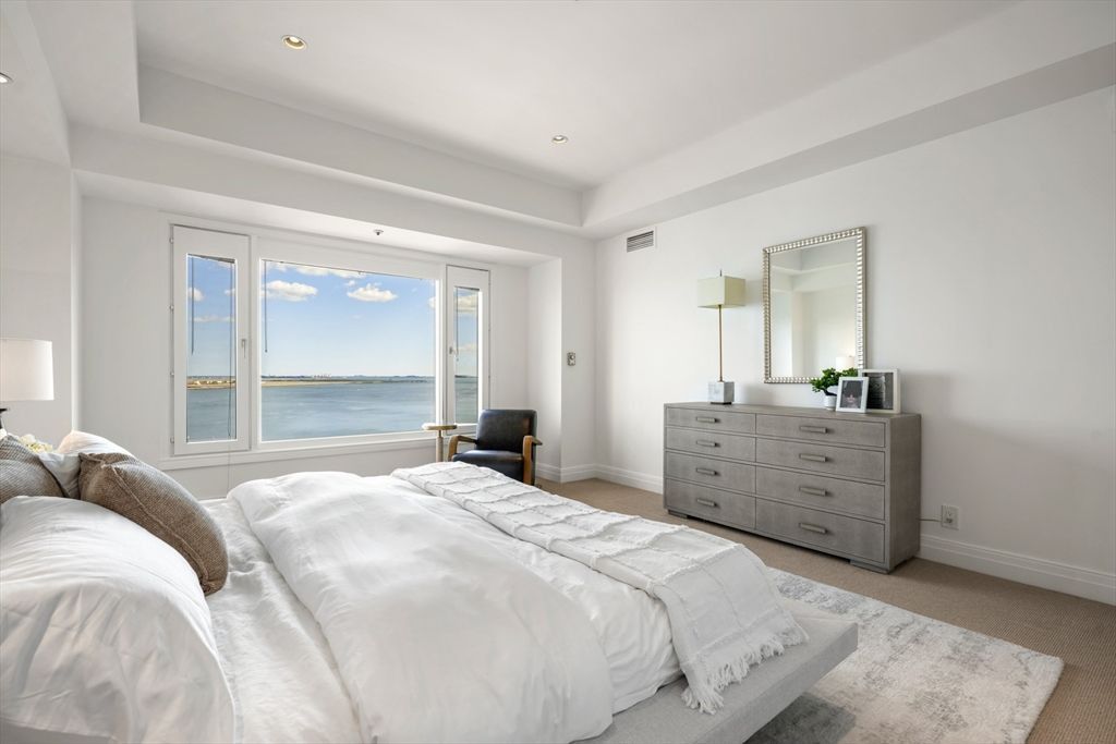Bedroom, Interior, Recessed Lighting, Water