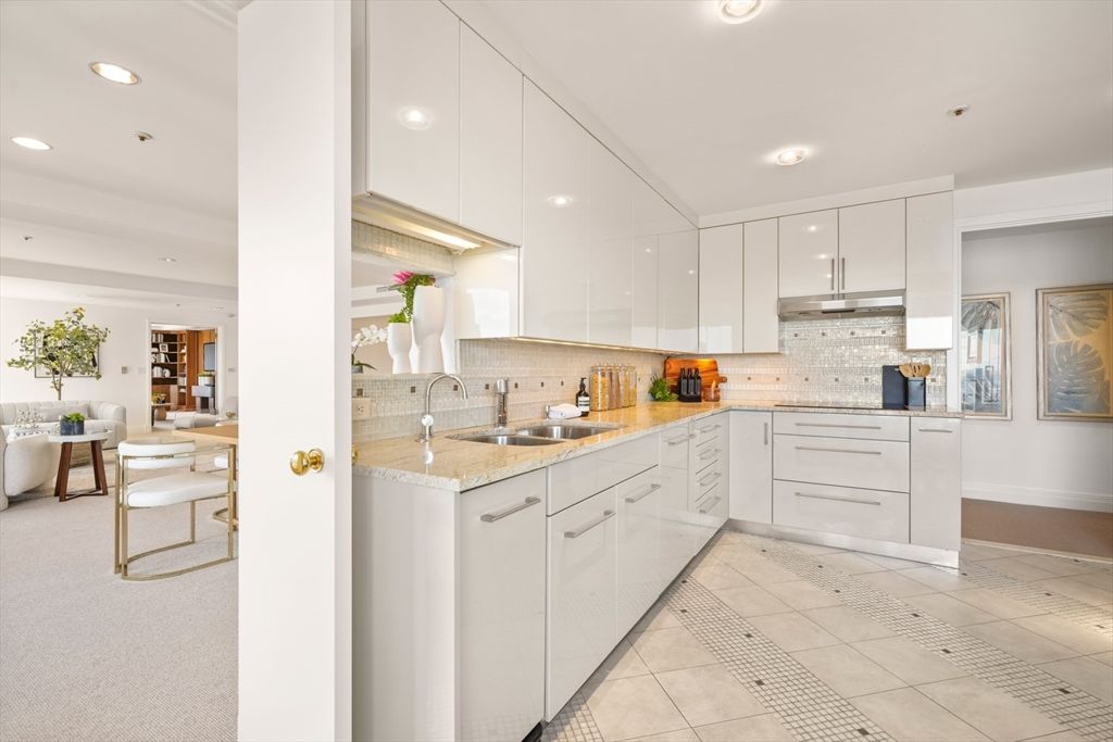 Dining room, Interior, Kitchen, Recessed Lighting