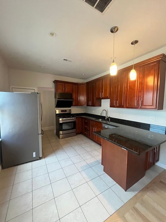Interior, Kitchen, Pendant Lights, Recessed Lighting