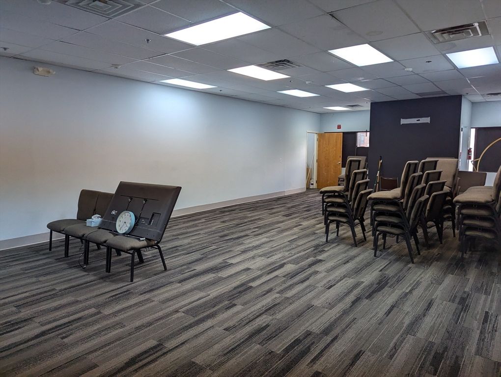 Dining room, Interior, Recessed Lighting