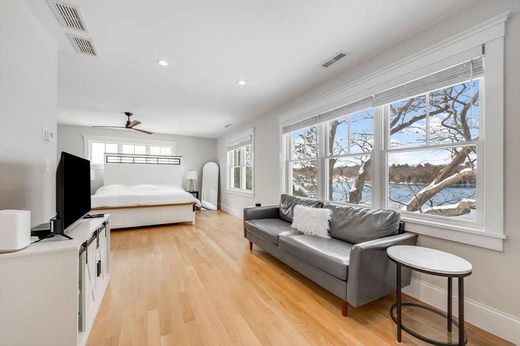 Bedroom, Interior, Recessed Lighting, Water, Wood Texture Flooring
