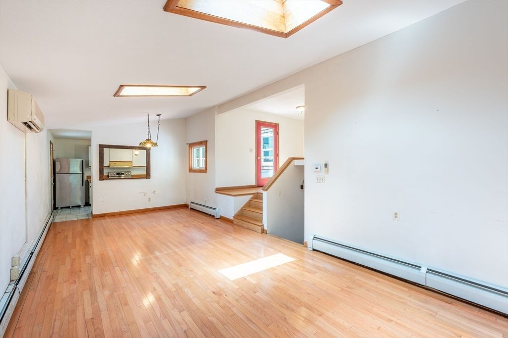 Empty room, Interior, Kitchen, Pendant Lights, Wood Texture Flooring