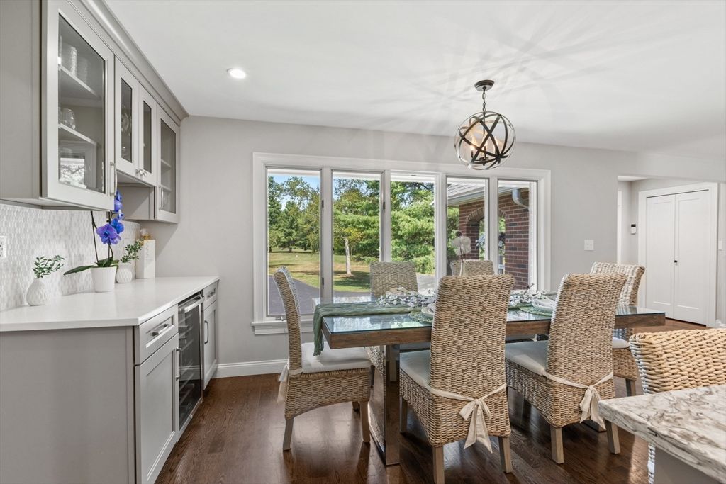 Dining room, Interior, Pendant Lights, Recessed Lighting, Wood Texture Flooring