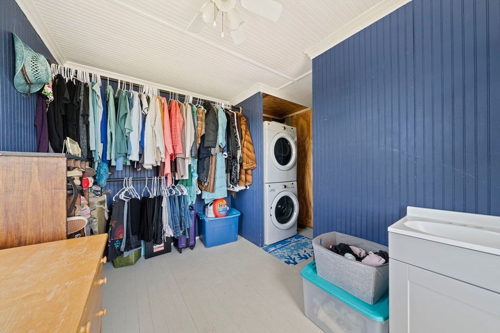 Interior, Walk-in Closets, Washer