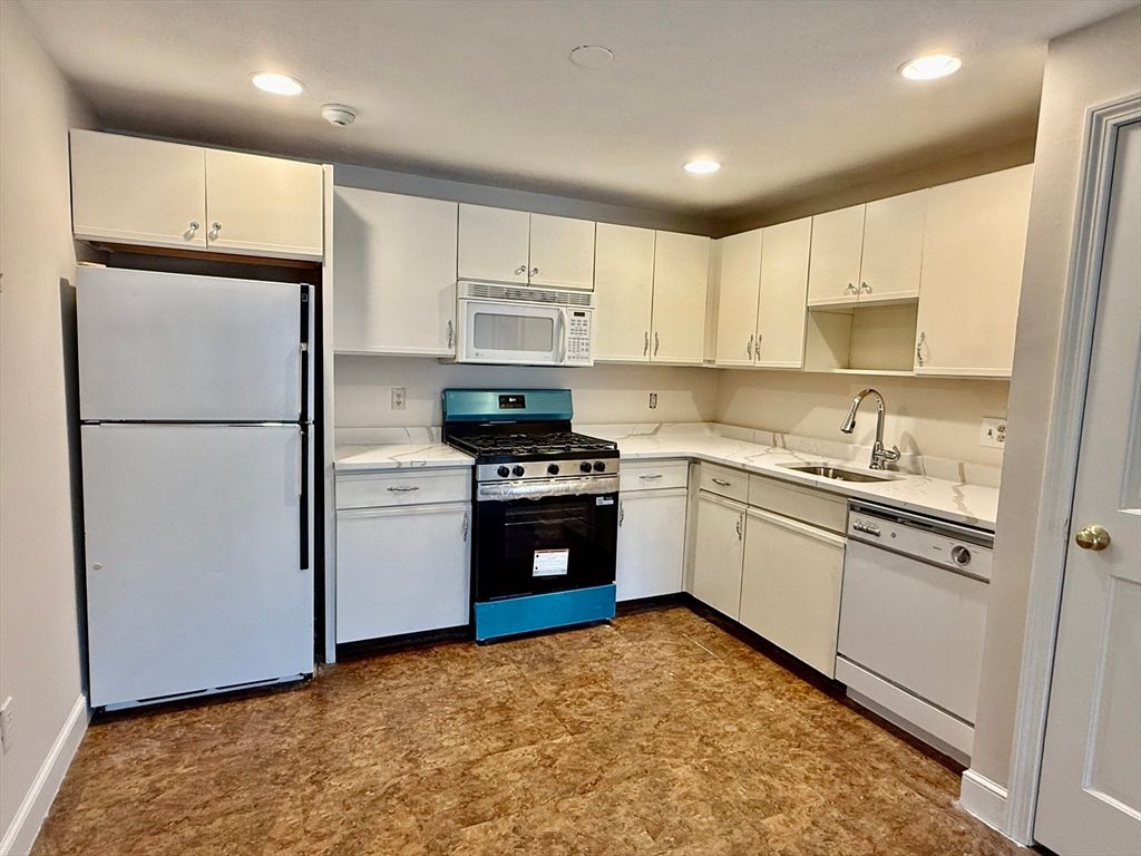 Interior, Kitchen, Recessed Lighting