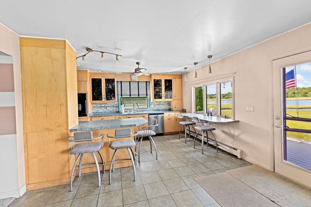 Dining room, Interior, Kitchen, Pendant Lights