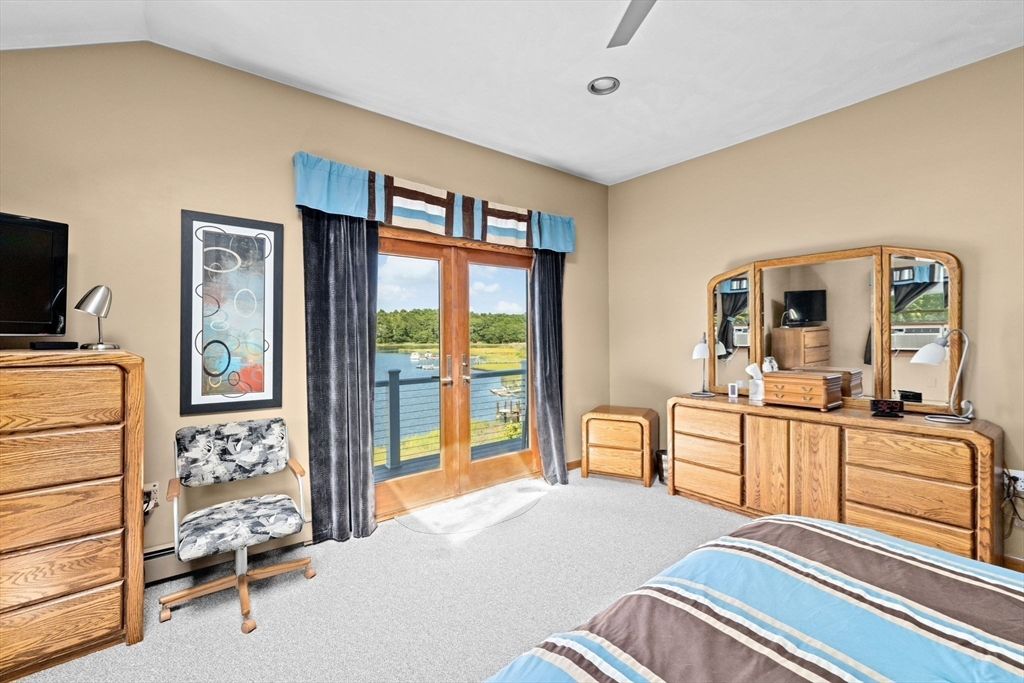 Bedroom, Interior, Recessed Lighting, Water
