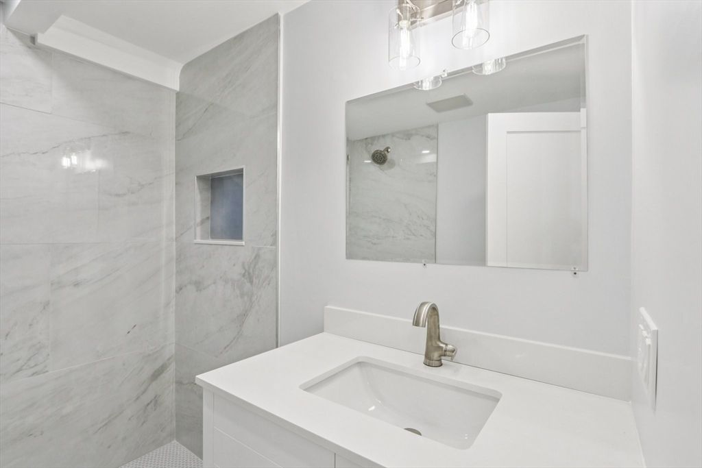 Bathroom, Interior, Marble Walls