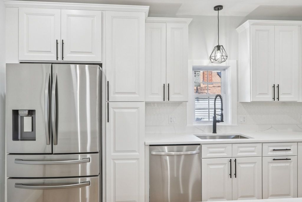 Interior, Kitchen, Pendant Lights, Stainless Steel Appliances