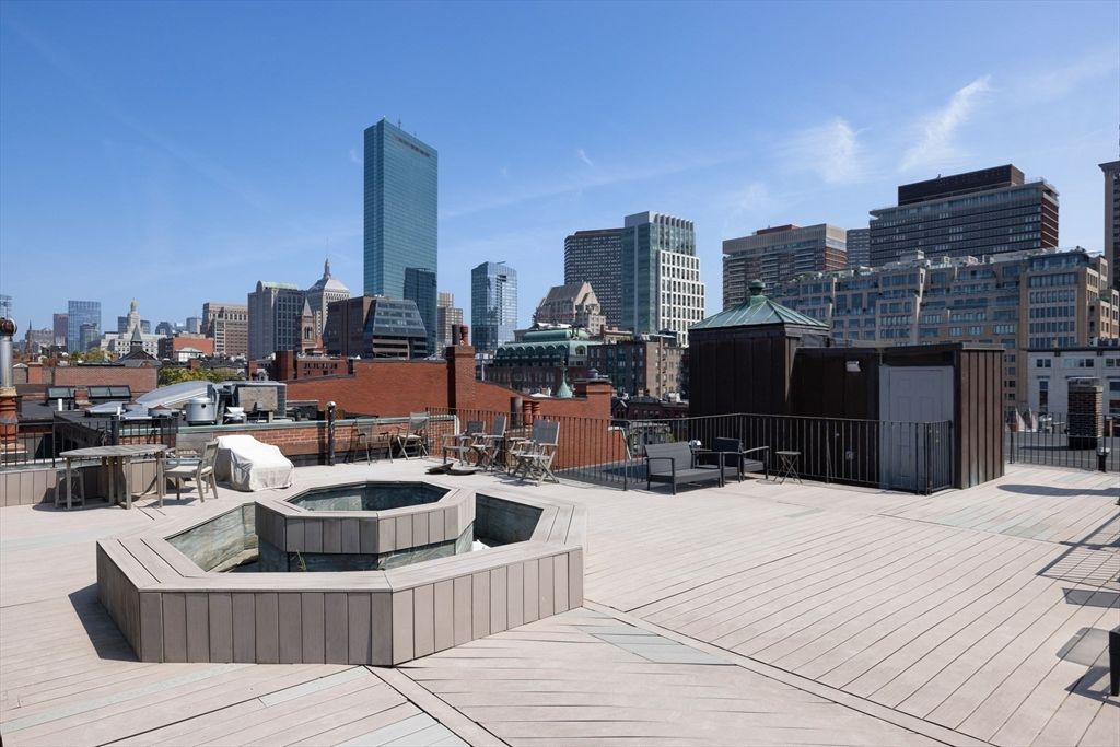 Exterior, Pool, Skyline