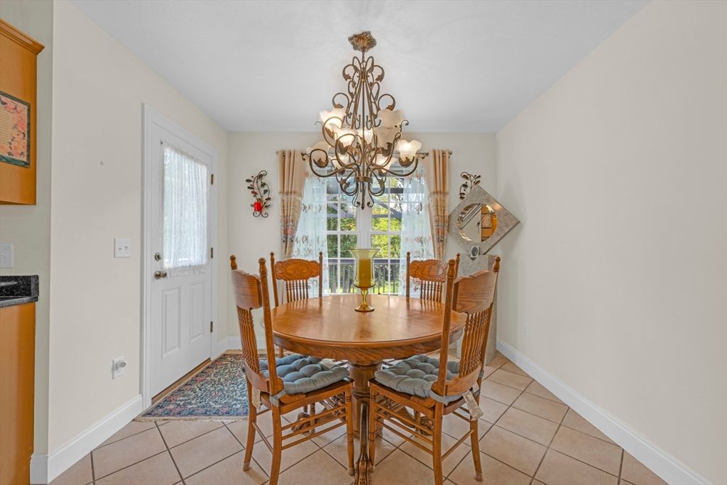 Chandelier, Dining room, Interior