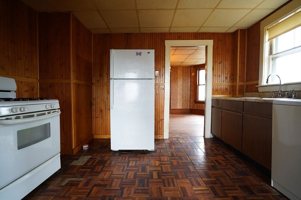 Interior, Kitchen, Wood Texture Flooring, Wooden Walls