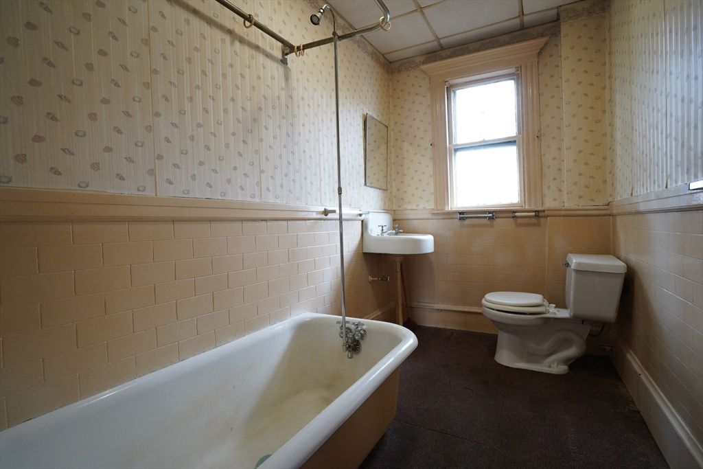 Bathroom, Free Standing Baths, Interior