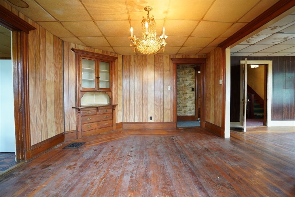 Chandelier, Empty room, Interior, Wood Texture Flooring, Wooden Walls