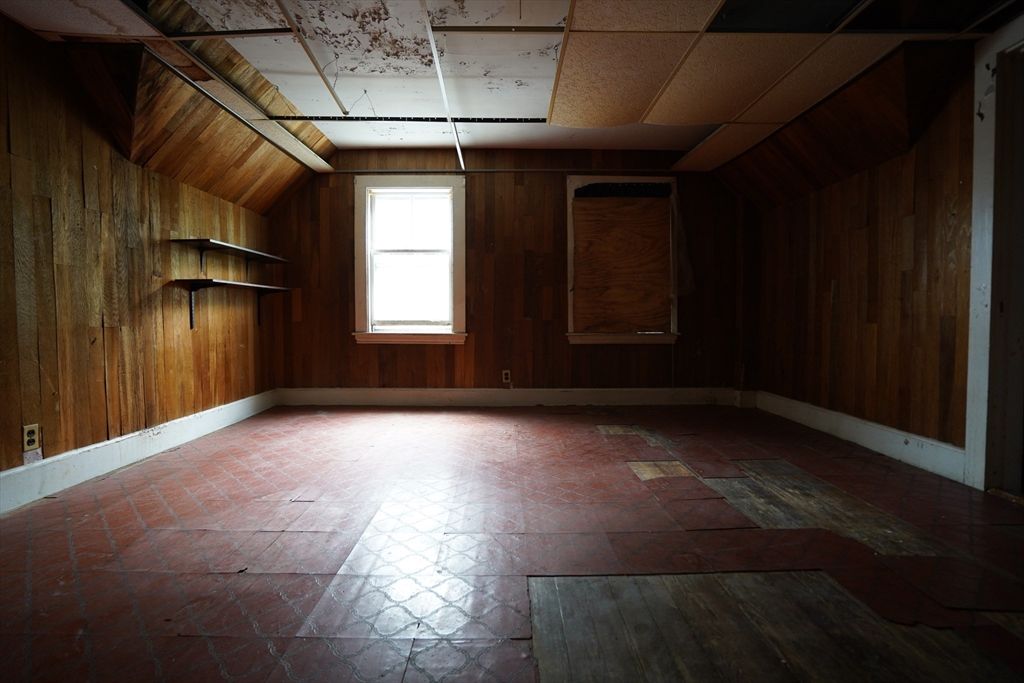 Empty room, Interior, Wooden Ceilings, Wooden Walls
