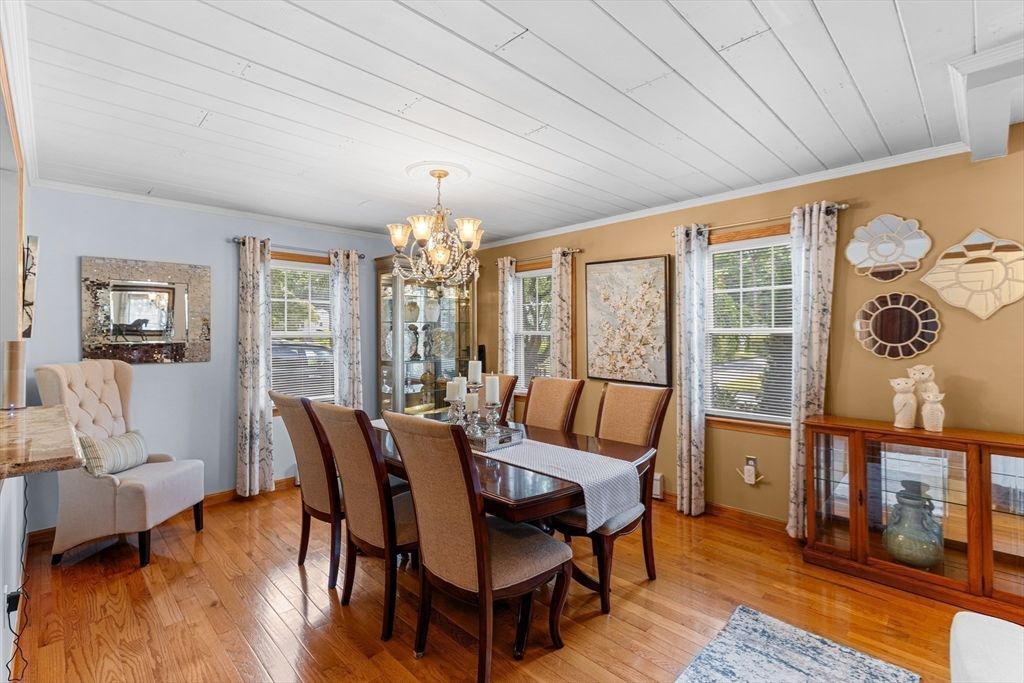 Chandelier, Dining room, Interior, Wood Texture Flooring