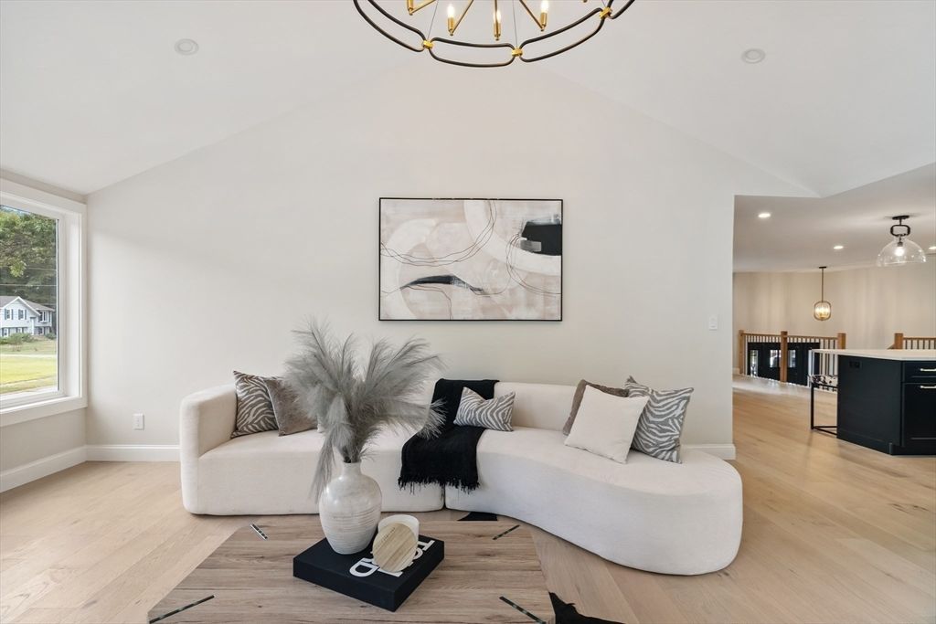 Interior, Kitchen, Living room, Pendant Lights, Recessed Lighting, Wood Texture Flooring