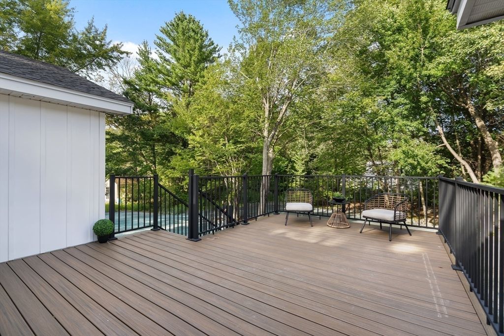Exterior, Wood Texture Flooring