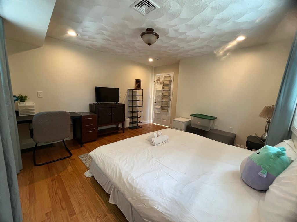 Bedroom, Home Office, Interior, Recessed Lighting, Wood Texture Flooring