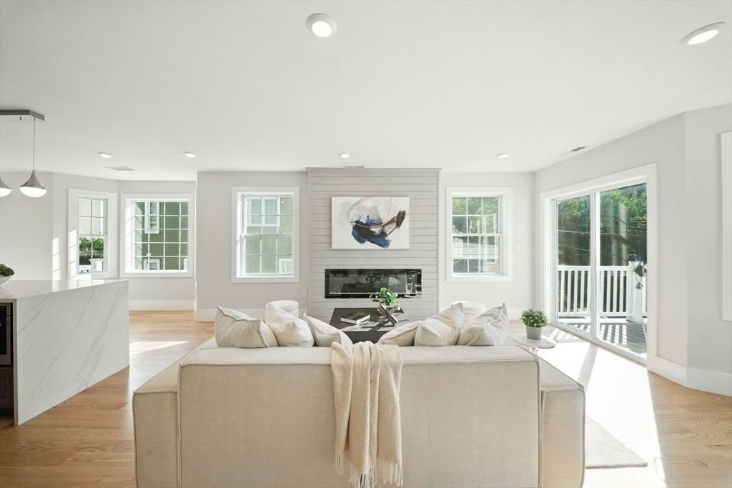 Fireplace, Interior, Living room, Pendant Lights, Recessed Lighting, Wood Texture Flooring