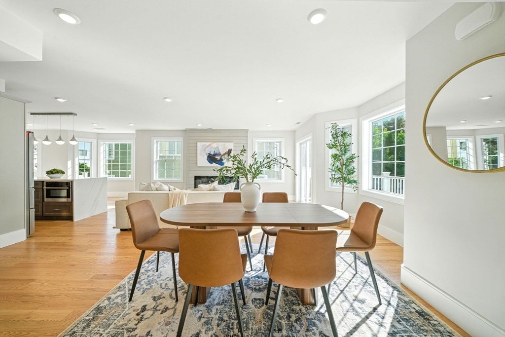 Dining room, Interior, Living room, Pendant Lights, Recessed Lighting, Wood Texture Flooring