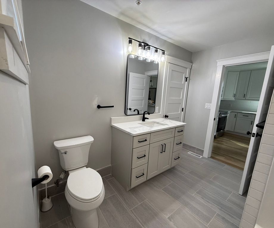 Bathroom, Dual Sink Vanities, Interior, Wood Texture Flooring