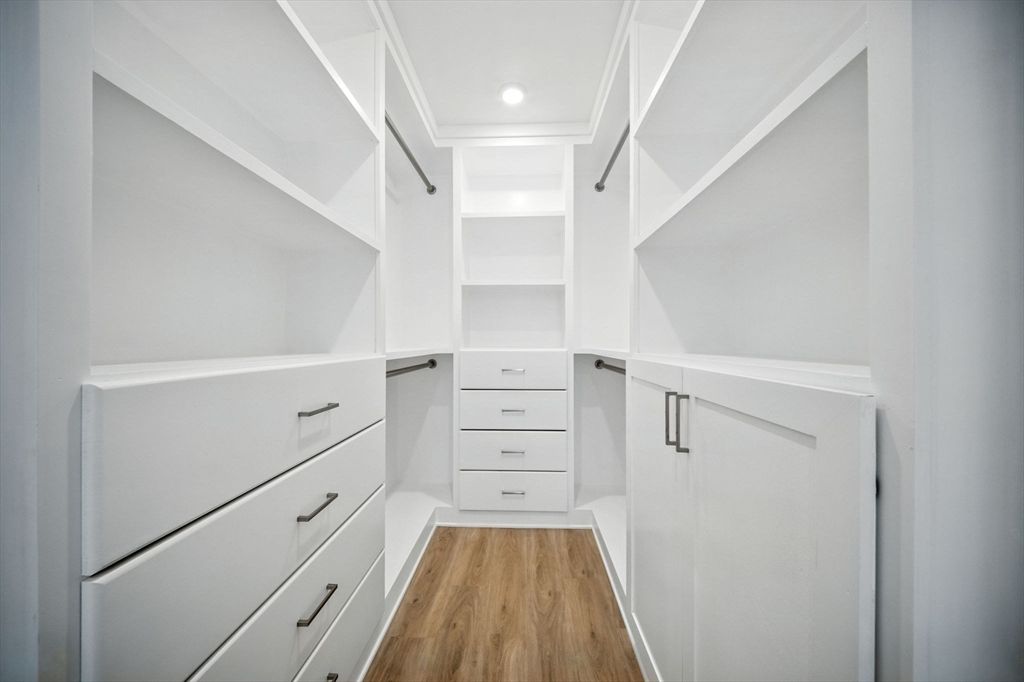 Interior, Recessed Lighting, Walk-in Closets, Wood Texture Flooring
