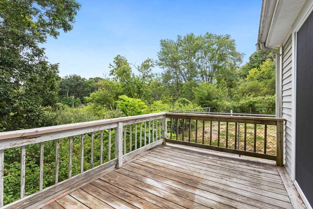 Exterior, Wood Texture Flooring