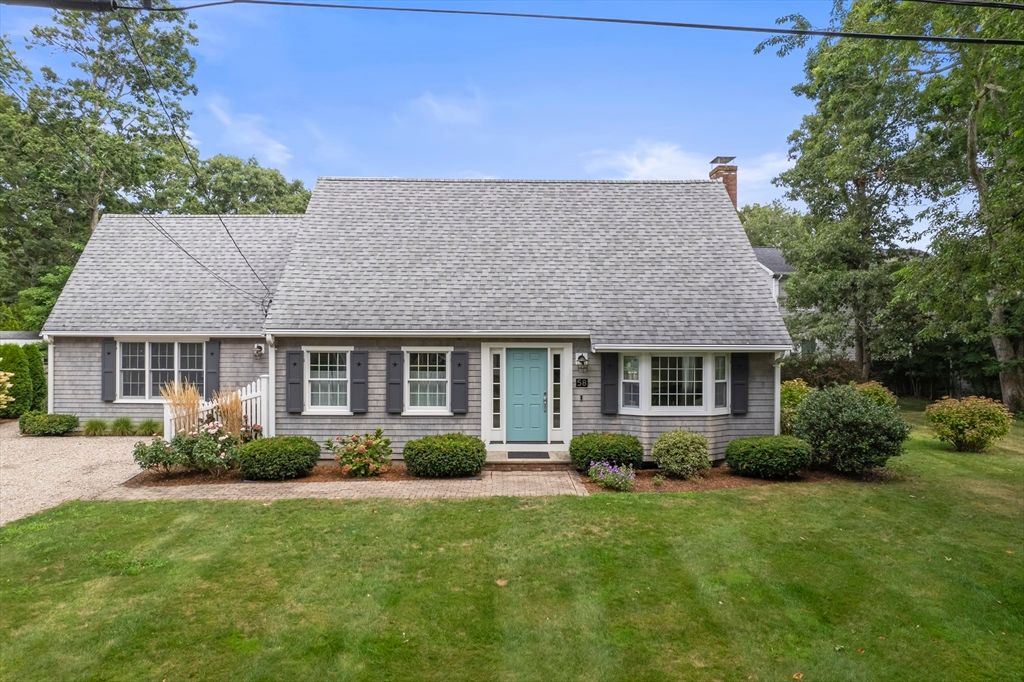 Exterior, Facade, Cape Cod